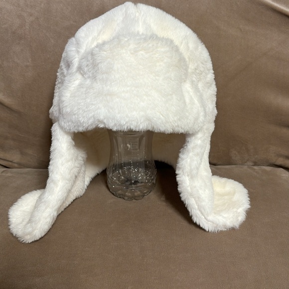Bundle Faux Fur scarf 🧣& Trapper Hat -Ivory - Picture 4 of 17